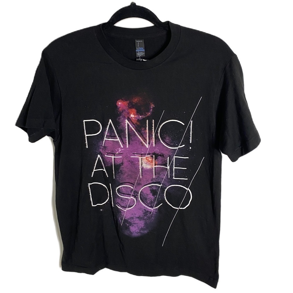 Panic at the Disco T-shirt NWT Medium Short Sleeve Band Tee Concert Black